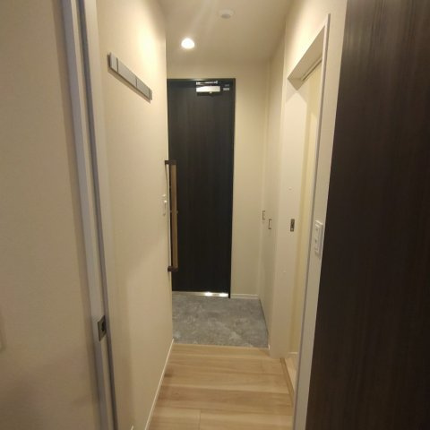 クレアール本郷の玄関