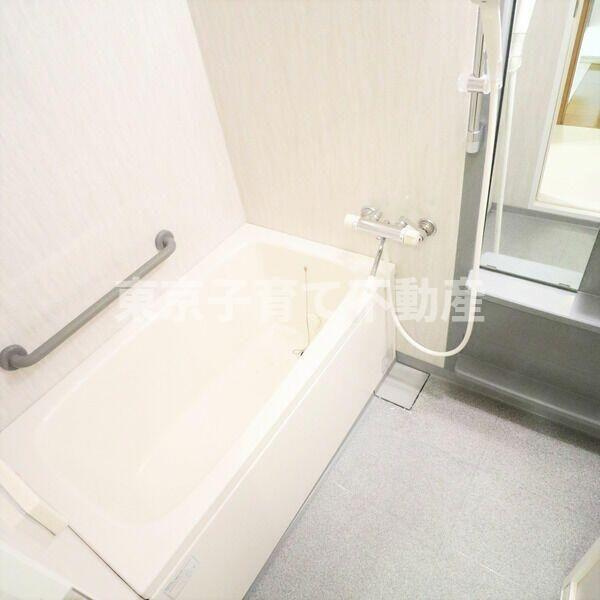 Ｃｒｅｓｔ本郷の浴室