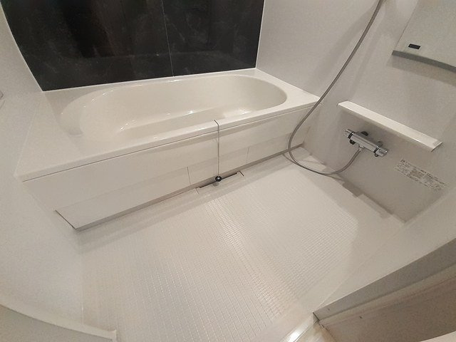 アベニールの浴室|落ち着いた空間のお風呂です