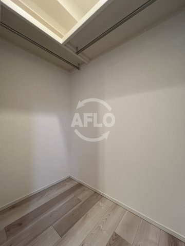 LiveCasa天満橋の収納|LiveCasa天満橋　ウォークインクローゼット
