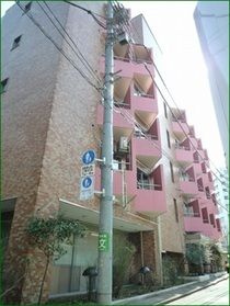 ウエストサイド新宿御苑の外観