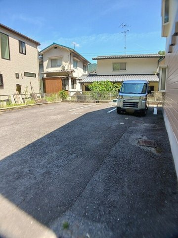 エルディムＴＫの駐車場|駐車場があります