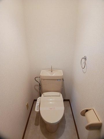 エルディムＴＫのトイレ|清潔感のあるトイレです