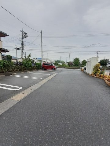 ベルローゼ梅原の駐車場|駐車場に車を止められます
