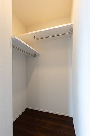 アビティグランデ砧　（Ａ棟）の収納|※写真は同タイプ住戸です。
