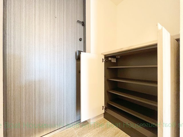S-RESIDENCE金山altano(アルターノ)の玄関