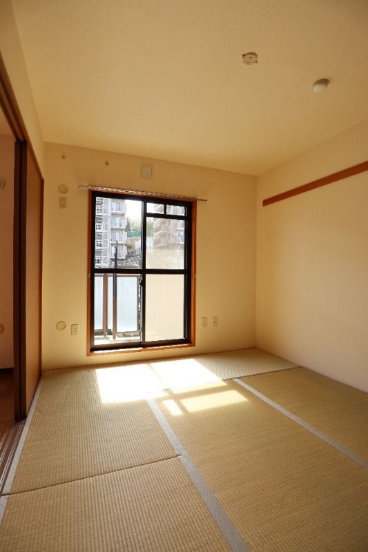 レジデンス　山手台の和室