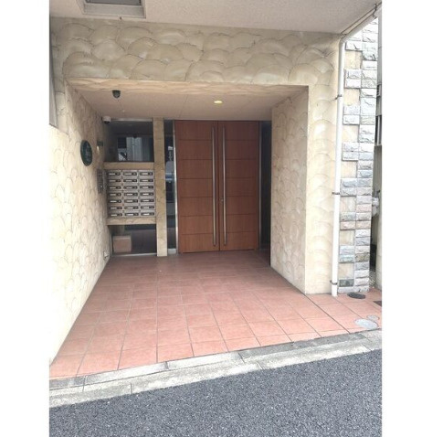 アプレシオ八田のエントランス
