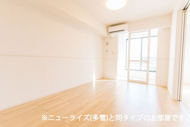 アヴニールやぶなみⅠの居間・リビング