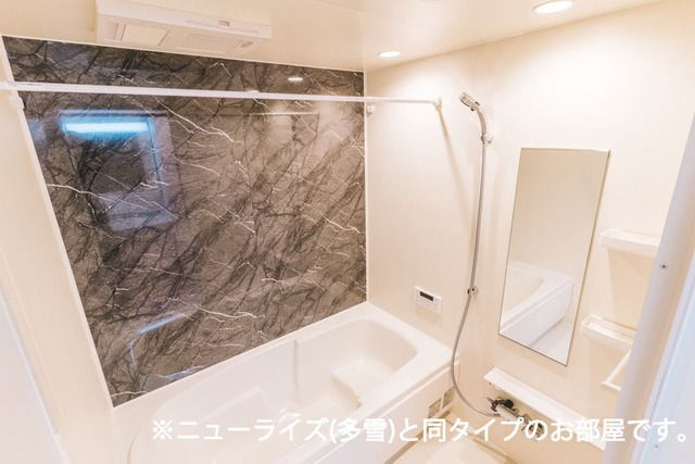 アヴニールやぶなみⅠの浴室