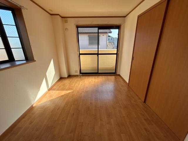 グラッチェⅡ番館の内装|洋室