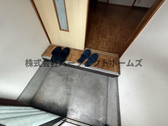 黒原旭町テラスハウス　賃貸の玄関|明るい玄関です