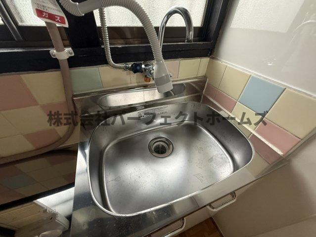 黒原旭町テラスハウス　賃貸のキッチン|お料理しやすいキッチンです