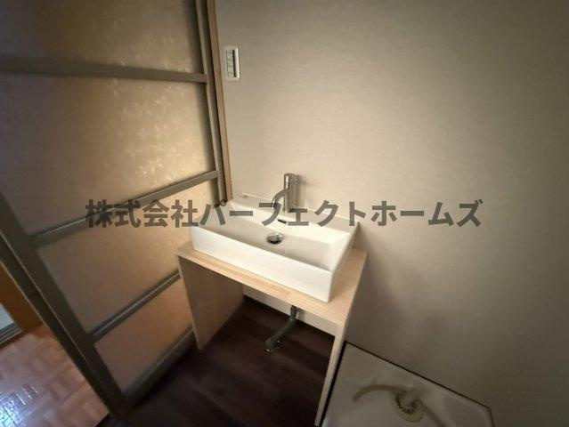 黒原旭町テラスハウス　賃貸の独立洗面台|洗面台です