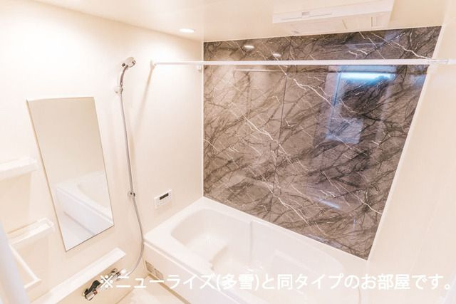 アヴニールやぶなみⅠの浴室