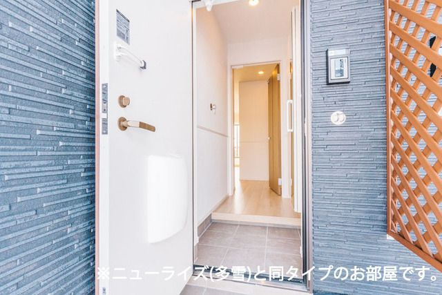 アヴニールやぶなみⅡの玄関