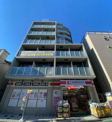 【外観】 | クレヴィアリグゼ中野新井薬師 | 鉄筋コンクリート造のがっちりとした建物。