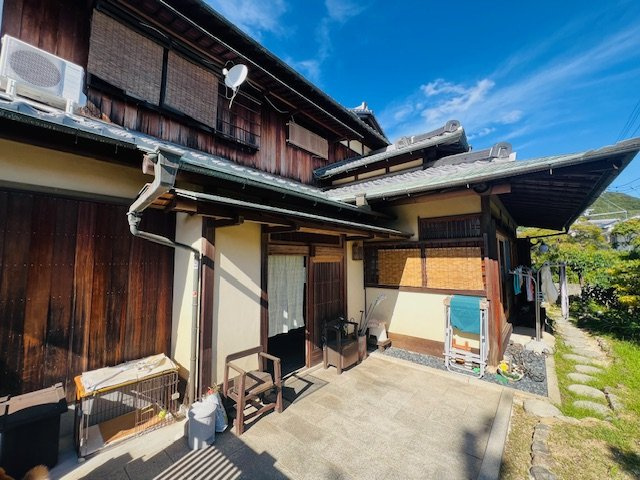 神戸市高倉台5丁目　間取り：7DDKKの玄関