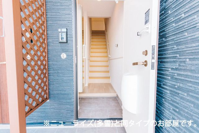 アヴニールやぶなみⅡの玄関