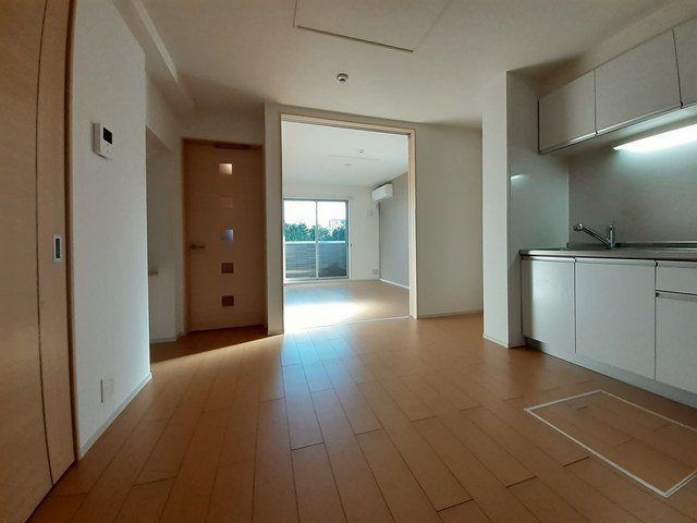 ドエル富里Ａの居間・リビング|使いやすい居間です