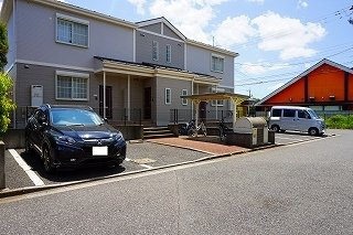 オーポワールの駐車場|カースペースがあります