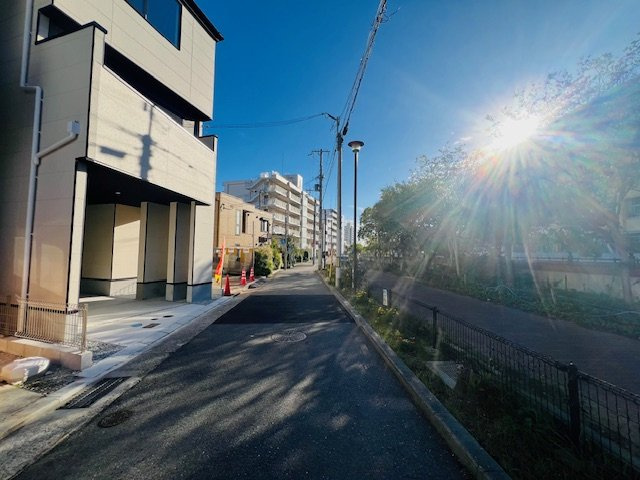 神戸市長田区六番町新築戸建の前面道路含む現地写真