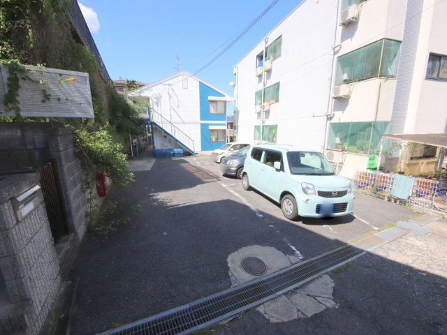 エスポワール俵口の駐車場