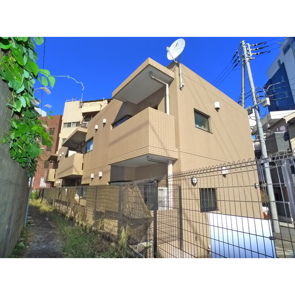 az haus(アーツェットハウス)の外観