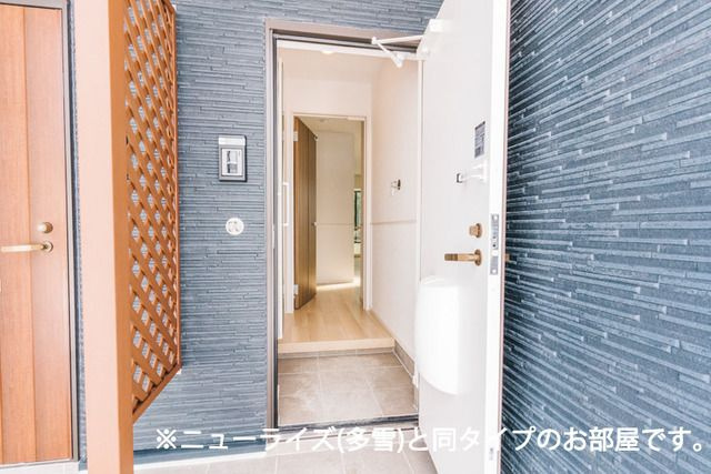 アヴニールやぶなみⅡの玄関