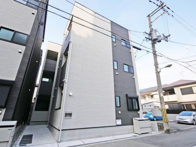 リベット巽東の外観