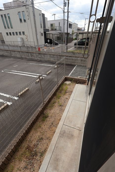 リバーパレスＣ棟の庭