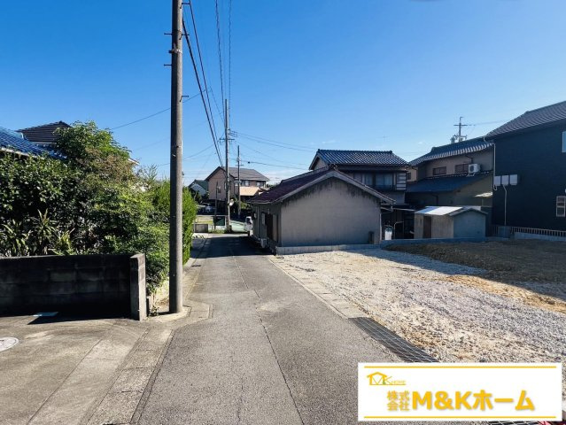 知多郡武豊町字青木ケ丘1丁目　全1棟の前面道路含む現地写真|R8.9.29撮影　間口約13ｍ！