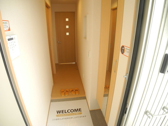 エスポワールKの玄関|別号室の同じ間取りのお部屋です