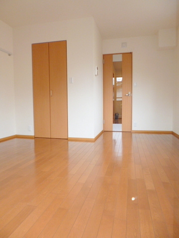 Ｃｌａｓｓｉｃ　Ｇａｒｄｅｎ２の寝室|★キレイなフローリングのお部屋です★