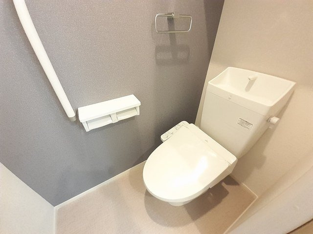 筑紫野市武蔵３丁目のアパートのトイレ|コンパクトで使いやすいトイレです