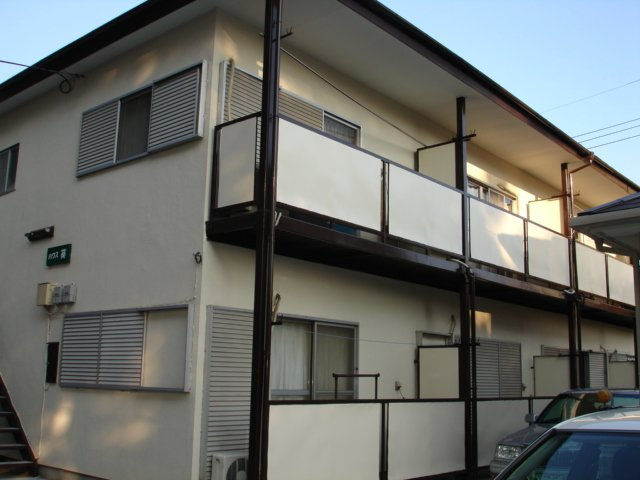 府中市紅葉丘２丁目のアパートの外観