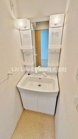 リバープレッソの独立洗面台