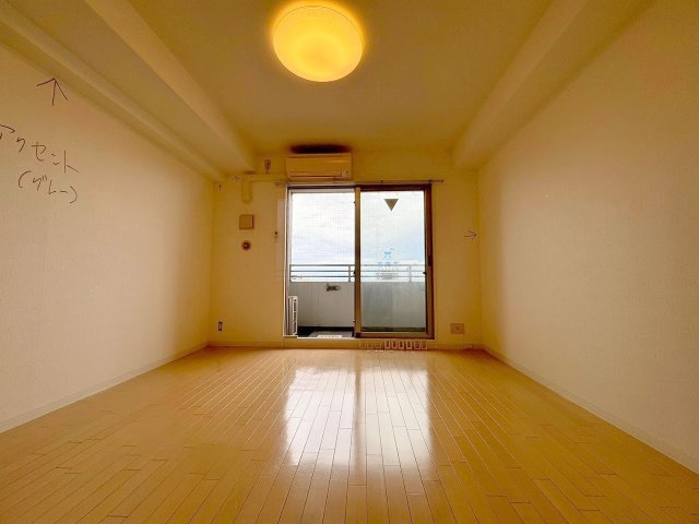 メロディア新北野の洋室