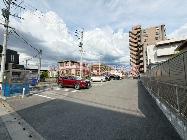 ALPHA四季の駐車場|カースペースがあります