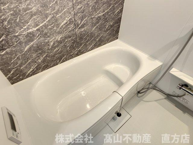 直方市大字感田のアパートの浴室