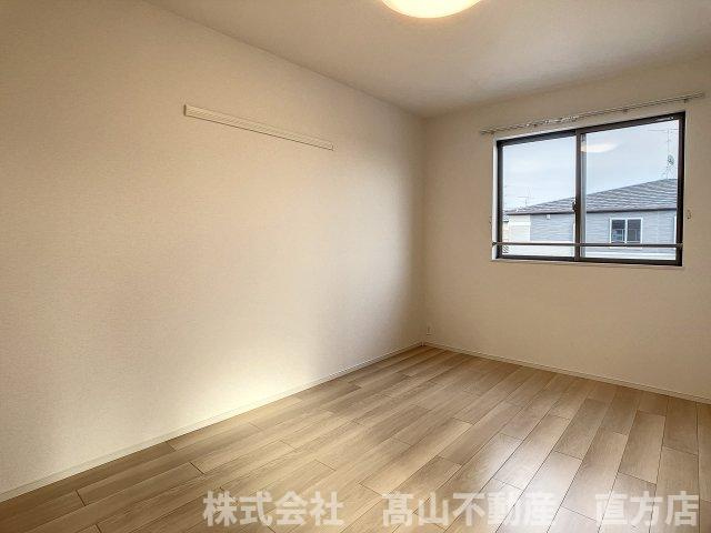 直方市大字感田のアパートの洋室