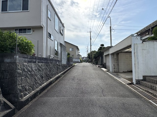 明石市大久保町山手台3丁目戸建の前面道路含む現地写真