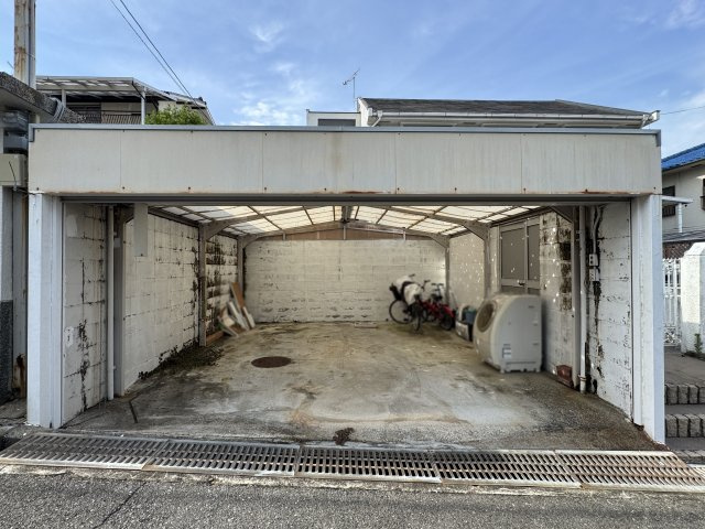 明石市大久保町山手台3丁目戸建の駐車場