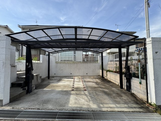 明石市大久保町山手台3丁目戸建の駐車場