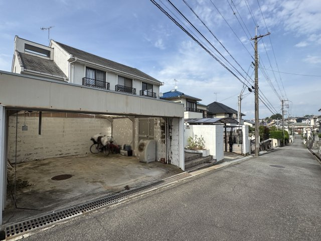 明石市大久保町山手台3丁目戸建の前面道路含む現地写真