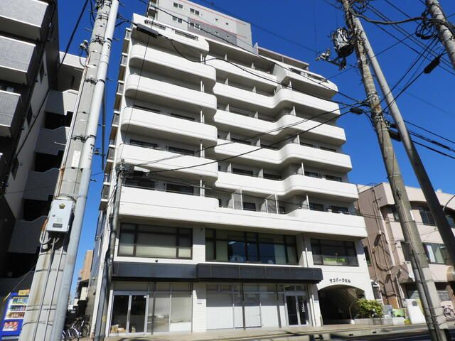サンパークビルの外観