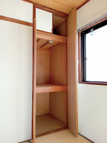 川崎市多摩区菅３丁目の賃貸マンションの収納