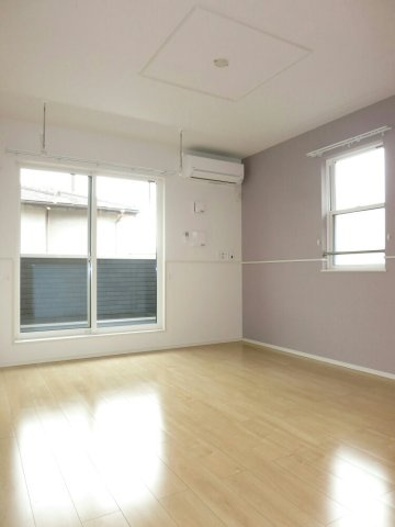 グランディールＫ．Ｋ　Ⅱの居間・リビング