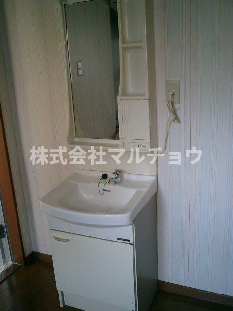 目良二戸一の洗面所|脱衣スペースもあります
