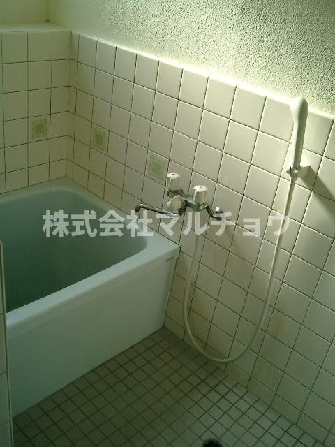 目良二戸一の浴室|落ち着いた空間のお風呂です